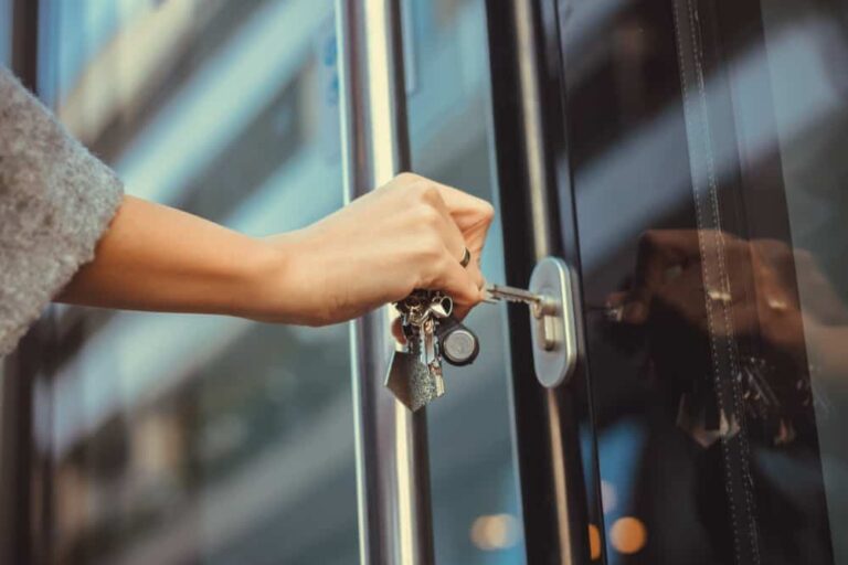 Spiritual Meaning of Car Keys in a Dream: A Guide to Self-Direction