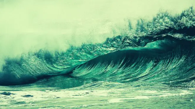 Biblical Meaning of Ocean Waves in Dreams