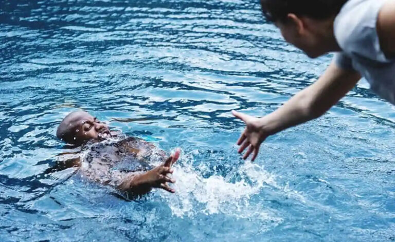 Biblical Meaning of Someone Drowning in a Dream: Understanding Water’s Symbolism